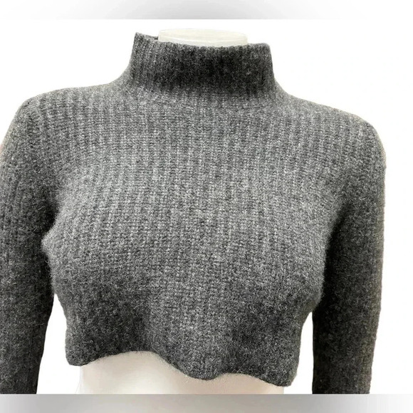 Elie Tahari Grey Cropped  Mock Neck Sweater - Picture 2 of 7